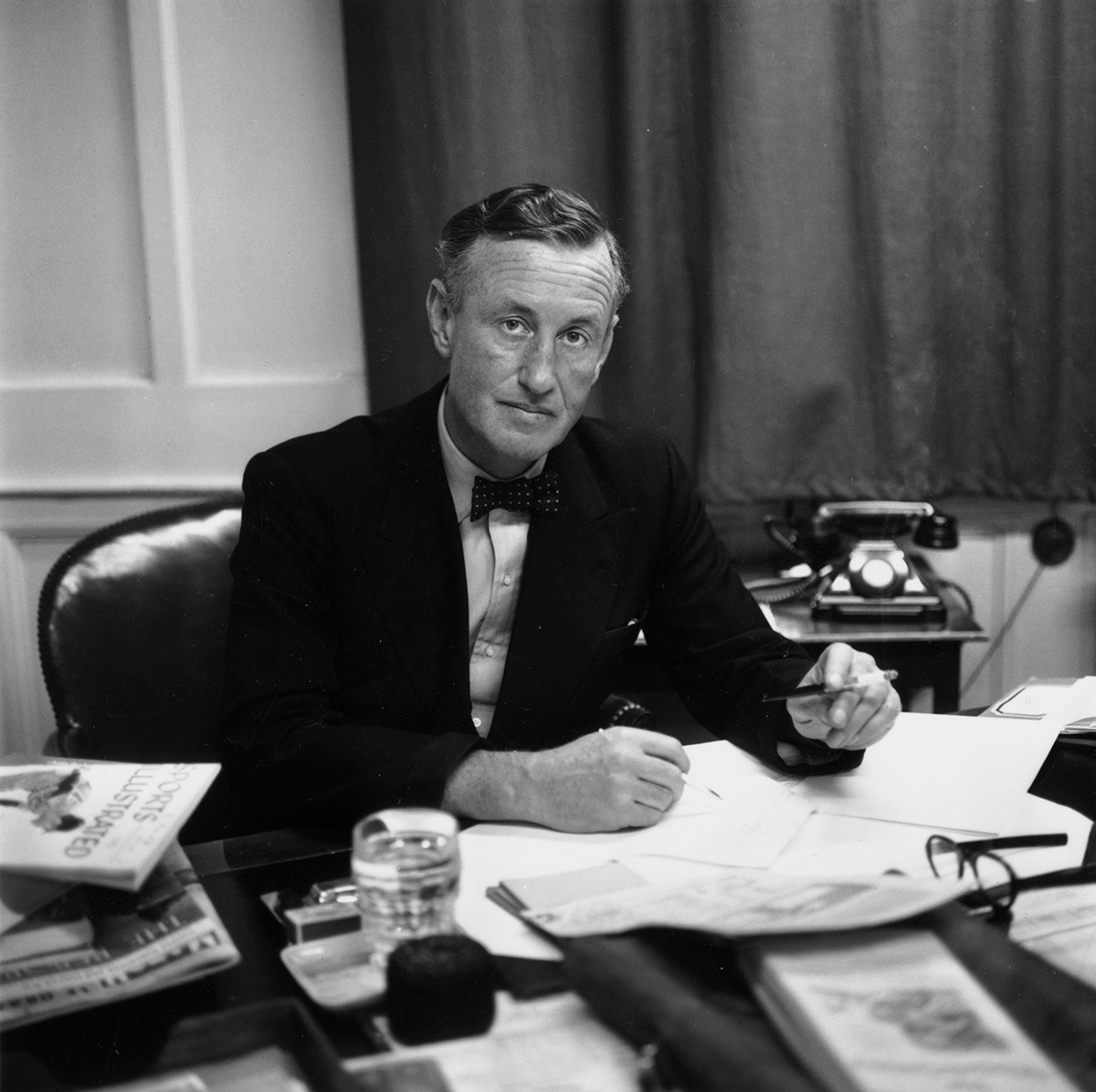Exploring Bond Creator Ian Fleming's Obsession With Book ...